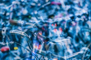 二重整形の症例写真でビフォーアフターを比較するポイントは？